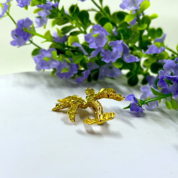 Cute Palm Tree Vintage Brooch with Crystal Accents - Picture 2 of 5